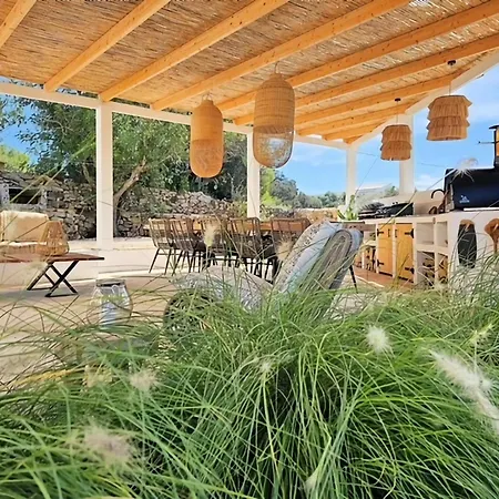 ヴィラ Spacious Retreat With Games ベニッサ